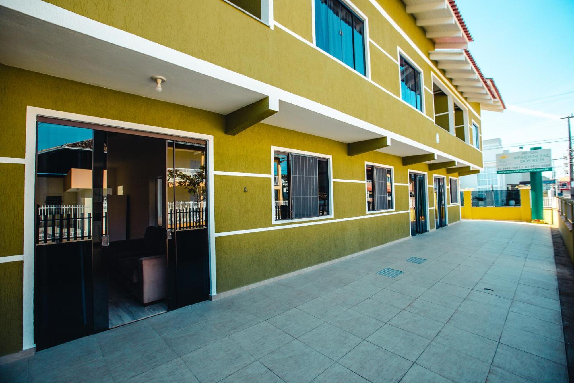 Apartpousada Residencial Dos Reis Sao Francisco do Sul Exterior foto