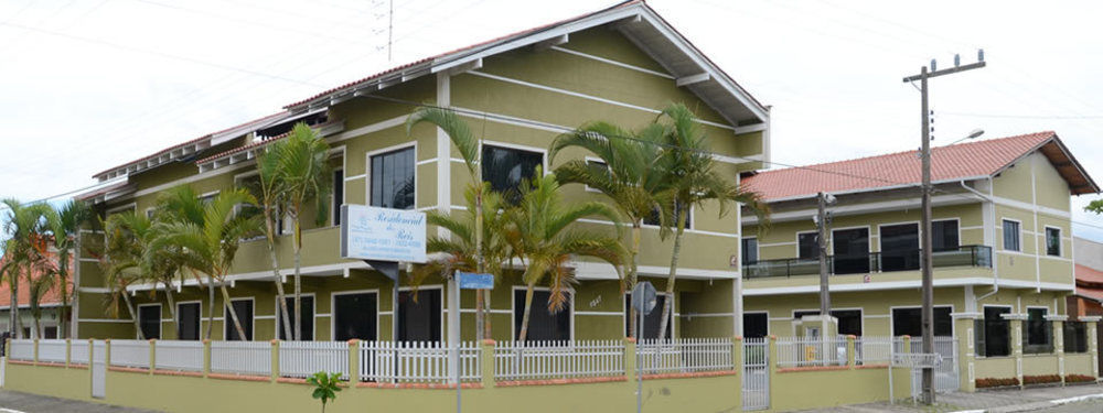 Apartpousada Residencial Dos Reis Sao Francisco do Sul Exterior foto
